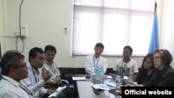 မြန်မာပြည်ဆိုင်ရာ ကုလလူ့အခွင့်အရးအထူးကိုယ်စားလှယ် မစ္စ် ယန်ဟီးလီရဲ့ မြန်မာပြည်ပထမနေ့ခရီးစဉ်အတွင်း အမျိုးသမီးတွေအပေါ် အကြမ်းဖက်မှုဆိုင်ရာ ဆွေးနွေးပွဲ။