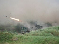 台湾军方本周进行为期5天4夜的年度汉光演习,压轴的三军联合反登陆作战于周四(7月16日)展开(美国之音黄丽玲摄)