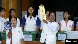 ဆန္ဒမဲ ရေတွက်နေစဉ်