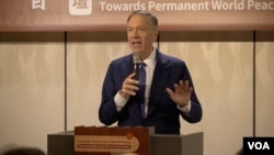 美国前国务卿蓬佩奥(Mike Pompeo)在台北出席一场公开活动时表示,,特朗普重返执政后将延续视中共为“敌对方”的国家安全战略。(美国之音特约记者李昕儒拍摄,2025年1月6日)