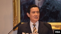 台湾总统马英九谈学生占领立法院危机(美国之音申华拍摄)