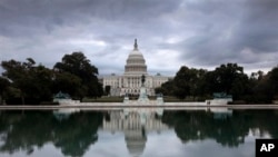 如果国会在星期一午夜达不成协议,政府将部分关闭。