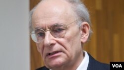 加拿大人权律师大卫·麦塔斯 (David Matas)