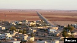 伊斯兰国武装在10月7日控制科巴尼地区以来，库族村庄一直荒无一人。