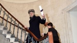 ဒေါ်စု ကိုကန့်ကွက်သူ Irish အဆိုကျော် Bob Geldof "Freedom of the City of Dublin" ဆုပြန်အပ် ဒေါ်စု ကိုကန့်ကွက်သူ Irish အဆိုကျော် Bob Geldof "Freedom of the City of Dublin" ဆုပြန်အပ်