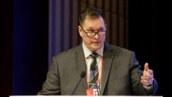 美国助理国防部长帮办施灿德2019年10月21日在北京香山论坛上讲话(路透社)