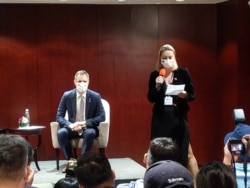 布拉格爱乐(Prague Philharmonia)交响乐团行政总监卡利斯多娃(Martina Kotasová)宣布明年在台巡回演出行程。(美国之音黄丽玲摄)