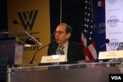 美国宾州大学东亚研究中心主任戴杰 (美国之音钟辰芳拍摄)