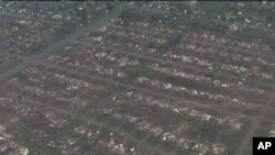 На друзки. По штату Оклагома пронісся потужний торнадо. ФОТО