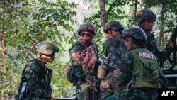 在缅甸均访大量使用中国和俄罗斯制造的无人机引导进行炮击和轰炸之后,克耶国民军等许多反军政府武装组织遭受不小的损失。(法新社:2024年12月3日)