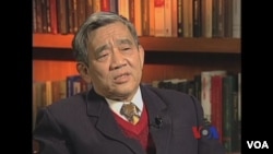 中国著名记者、《墓碑》一书的作者杨继绳在2012年接受美国之音专访,谈中国大饥荒