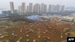 湖北省武汉市为收治新型冠状病毒感染的病人而建造新医院,图为新医院的建筑工地(2020年1月24日