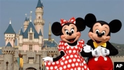 在香港迪士尼公园里的米老鼠 (资料照片)