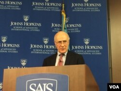 美国著名政治学者,前国防部官员约瑟夫·奈星期三在华盛顿约翰霍普金斯大学高级国际问题研究院(SAIS)就美国和世界秩序发表演讲。(2017年3月1日,美国之音斯洋拍摄)