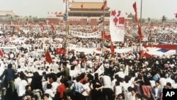 1989年5月17日,中国北京天安门广场上成千上万名民主示威者。