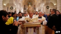 Латинський патріарх Єрусалима Фуад Туаль під час відправ у Віфлеємі