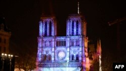 法国巴黎圣母院2019年惨遭祝融,睽违5年再度以完整之姿呈现于世人面前,包括美国候任总统特朗普在内的全球40多位国家领袖与政要受邀出席重新开放仪式。(法新社:2024年12月7日)