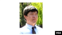 周锋锁档案照(美国之音国符拍摄)