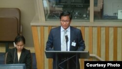 မှတ်တမ်းဓာတ်ပုံ - ဒုတိယ သမ္မတ ဦးဟင်နရီဗန်ထီးယူ ကုလမှာ မိန့်ခွန်းပြောစဉ်။ (ဓာတ်ပုံ နိုင်ငံတော်သမ္မတရုံး)