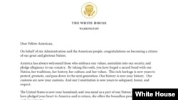 白宫9月17日发布了特朗普总统给当天所有通过归化程序获得公民身份的新美国公民的一封信。