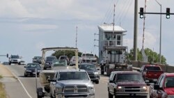 အင်အားပြင်း Florence မုန်တိုင်းဘေးရင်ဆိုင်ဖို့ ပြည်နယ်တွေ ပြင်ဆင် အင်အားပြင်း Florence မုန်တိုင်းဘေးရင်ဆိုင်ဖို့ ပြည်နယ်တွေ ပြင်ဆင်