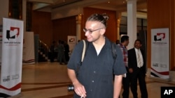 2013年6月30日,33岁的美国摄影记者萨默斯在也门萨那。