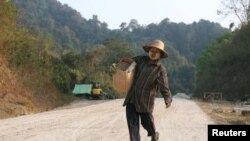 ပြင်ဆင်မှုပြုလုပ်နေတဲ့ သံတွဲလမ်း