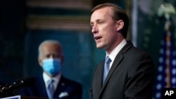 资料照片:被当时还是当选总统的拜登提名为国家安全顾问的沙利文在特拉华州威尔明顿的过渡团队总部讲话。(2020年11月24日)