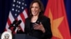 Phó Tổng thống Mỹ Kamala Harris phát biểu trong cuộc họp báo ở Hà Nội, 26/8/2021.