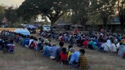 စစ်ကောင်စီနဲ့ KNU/PDF တိုက်ပွဲကြောင့် ရွာထဲက ဒုက္ခသည်တွေ ထွက်ပြေးနေရ စစ်ကောင်စီနဲ့ KNU/PDF တိုက်ပွဲကြောင့် ရွာထဲက ဒုက္ခသည်တွေ ထွက်ပြေးနေရ