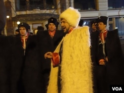 2012年3月4日俄罗斯总统大选后,官方组织活动庆祝普京再次当选。莫斯科庆祝活动中的车臣人。