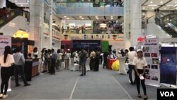 VOA မြန်မာပိုင်ရဲ့ မိုဘိုင်း Application မိတ်ဆက်ပွဲ (သတင်းဓါတ်ပုံ)