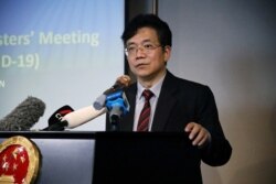 中国驻东盟大使邓锡军在印尼雅加达的一个记者会上讲话。(2020年2月21日)