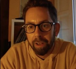 人权团体“保护卫士”瑞典籍的创办人彼得.达林(Peter Dahlin)(美国之音黄丽玲拍摄)