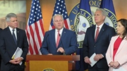 美国国会众议院少数党党鞭斯卡利斯2021年6月23日在国会上在记者会上发言。(美国之音记者李逸华拍摄)