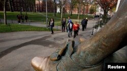 资料照片:美国哈佛大学校园一景 (路透社)