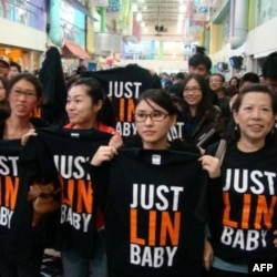 Cầu thủ bóng rổ gốc Á Jeremy Lin bất ngờ tỏa sáng trên bầu trời NBA