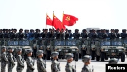 西方记者镜头下的中美德等国(7月底8月初,27图)