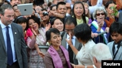 ၂၀၁၂ ဒေါ်အောင်ဆန်းစုကြည် အင်္ဂလန်ခရီးစဉ်