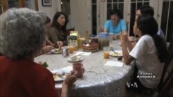 Як США стають двомовною державою. Відео