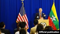 မြန်မာနိုင်ငံဆိုင်ရာ အမေရိကန် သံအမတ်ကြီး Scot Marciel (U.S. Embassy Rangoon)