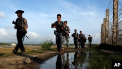 မြန်မာ ဘင်္ဂလားဒေ့ရ်ှ နယ်စပ်လုံခြုံရေးတပ်များ ကင်းလှည့်နေစဉ်