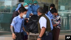 缅甸一名年轻的女抗议者在上星期的抗议活动中被警察开枪击中头部死亡。(2021年2月19日)