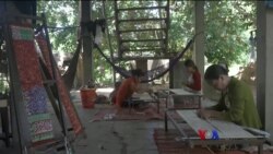 တိမ်ကောလာနေတဲ့ ကမ္ဘောဒီးယား ရိုးရာပိုးထည်လုပ်ငန်း တိမ်ကောလာနေတဲ့ ကမ္ဘောဒီးယား ရိုးရာပိုးထည်လုပ်ငန်း