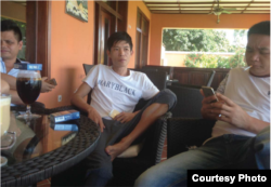 在莫桑比克的水东籍象牙走私团伙成员(从左至右:谢兴帮、欧海强和王康文)(图片来源:EIA)