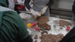 黎巴嫩妇女办厨房 让炊烟驱散硝烟 黎巴嫩妇女办厨房 让炊烟驱散硝烟