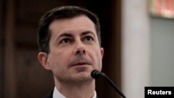 资料照片:美国运输部长皮特·布蒂吉格。