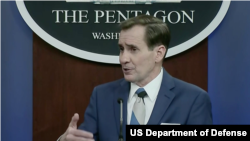 五角大楼发言人柯比(John Kirby)2021年2月2日主持国防部记者会(美国国防部视频截图)