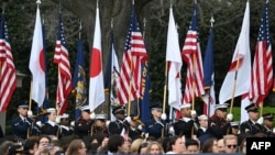 Військова почесна варта для церемонії зустрічі прем’єр-міністра Японії Фуміо Кісіди та його дружини Юко Кісіди біля Білого дому у Вашингтоні, 10 квітня 2024 року. ANDREW CABALLERO-REYNOLDS/AFP