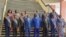 President Felix Tshisekedi (C,L1) kati na bakambi ba suku mibale ya Parlement ya RDC na Palais du peuple, Kinshasa, 11 sanza ya zomi na mibale 2024. (Présidence RDC)